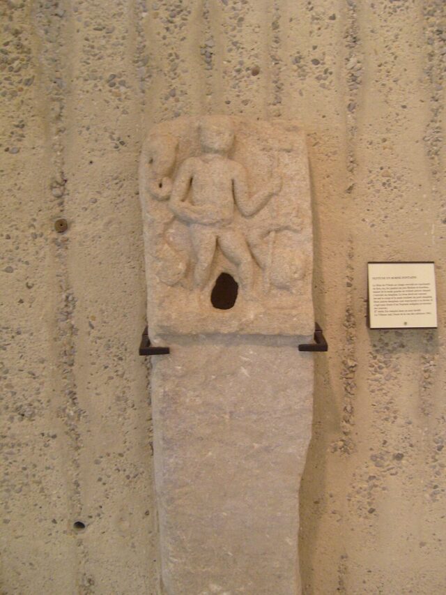 Ancient Roman water basin with relief decoration in Vaison-la-Romaine, illustration from another site