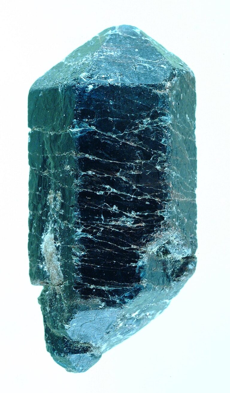 Blue Apatite Meaning & Properties: Uses, Chakra, Zodiac and Care