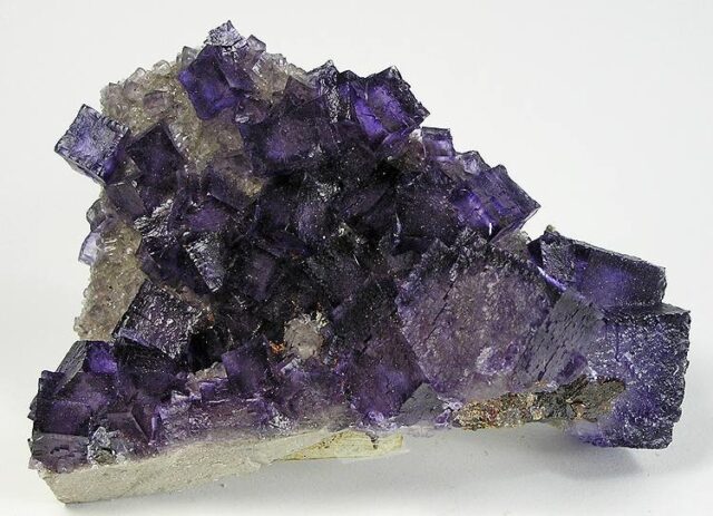 Natural fluorite mineral crystal specimen, fluorite crystal meaning and properties