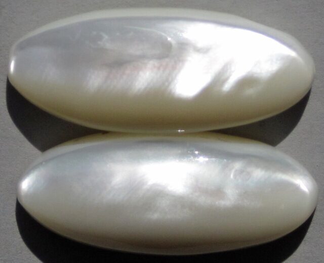 Natural white iridescent mother of pearl nacre gemstone cabochons from freshwater mussels