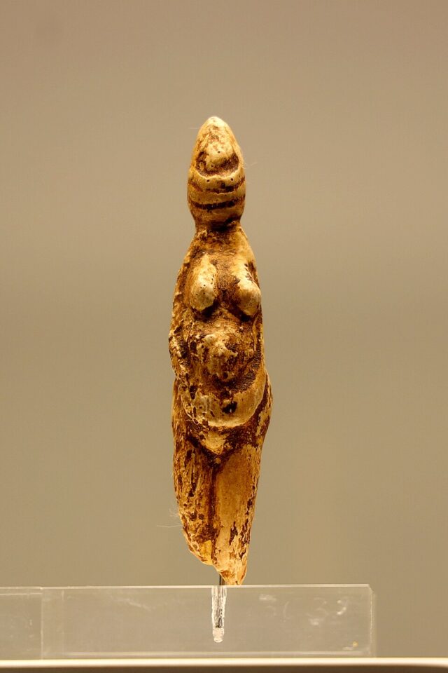 Museum replica of a Venus figurine originally found in Grotta delle Veneri at Parabita, not an image of proposed hidden chambers