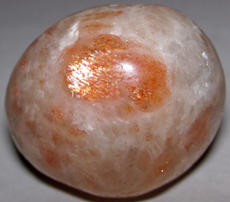 Sunstone Meaning & Properties: Uses, Chakra, Zodiac and Care