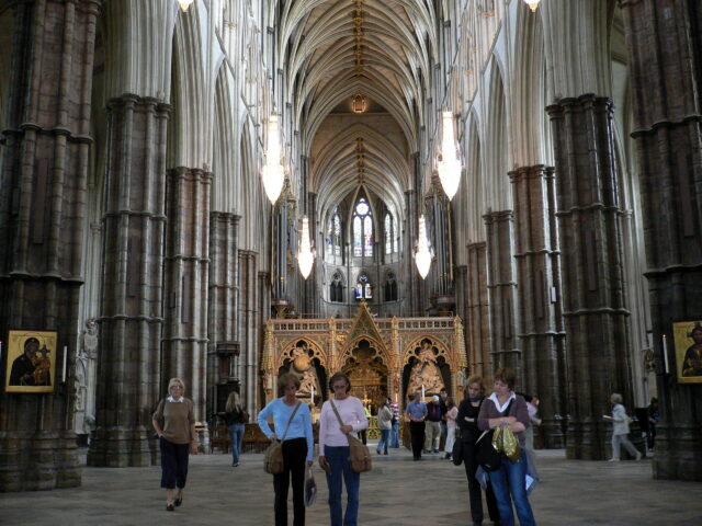 Interior nave of Westminster Abbey, contextual photograph for research about a reused Roman sarcophagus
